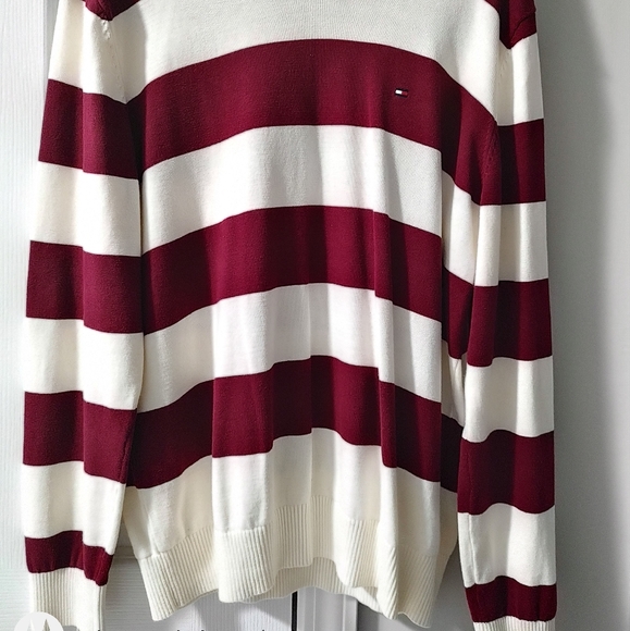 Men's Tommy Hilfiger Stripped Sweater - Picture 4 of 5